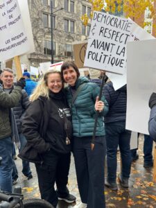 QOA President, Dr. Véronique Godbout and COA Member, Dr. Stéphanie Hinse, participated in demonstrations with tens of thousands of physicians that were held across the province earlier this fall.